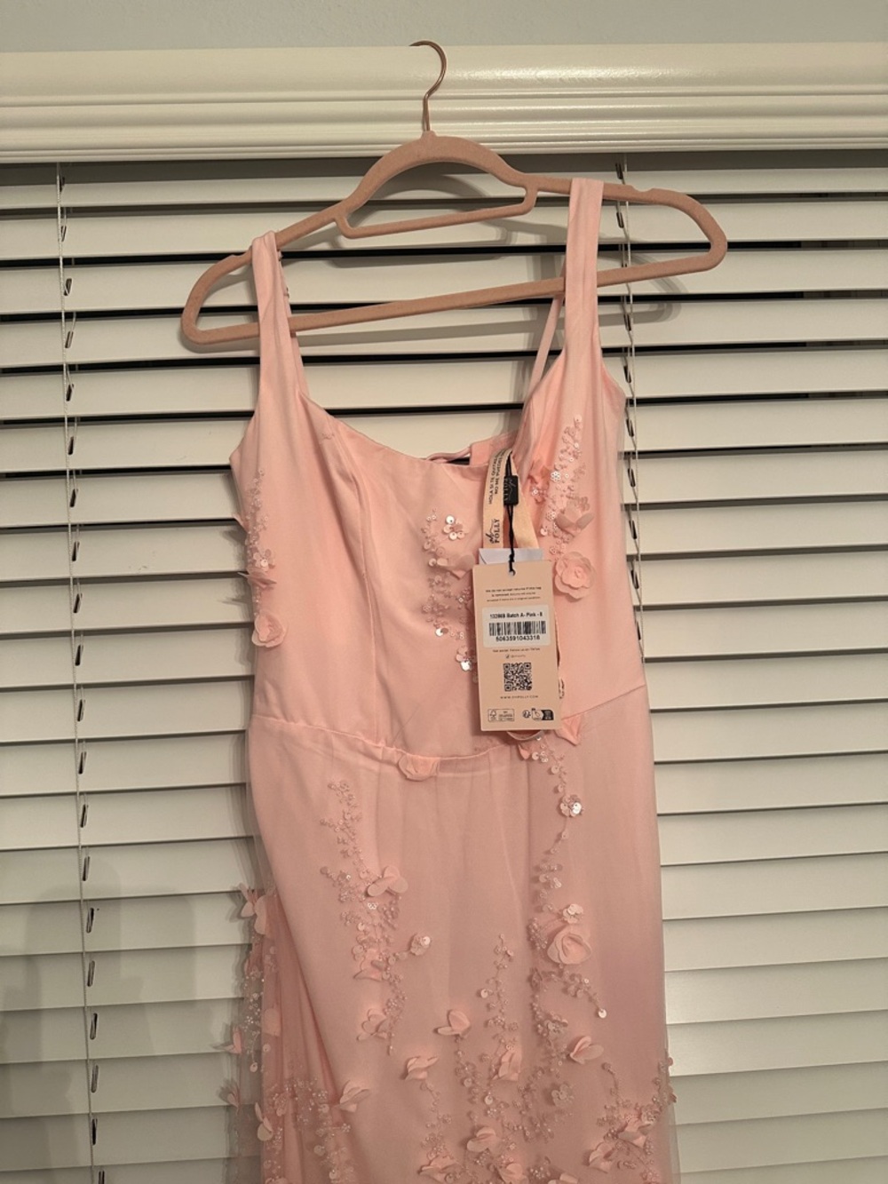 Oh Polly Blush Pink Floral Appliqué Maxi Dress - Picture 5 of 6